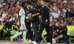 فينيسيوس يقدّم اعتذاراً رسمياً لجماهير ريال مدريد بعد الكلاسيكو